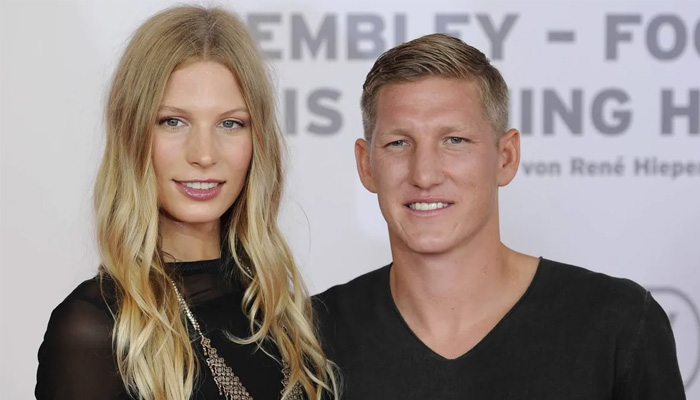 Bastian Schweinsteiger Neue Freundin: Wer soll seine neue Partnerin sein? Bastian Schweinsteiger Neue Freundin: Wer soll seine neue Partnerin sein?